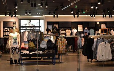 智慧賦能，重塑體驗 服裝鞋帽行業智慧門店系統引領零售新變革