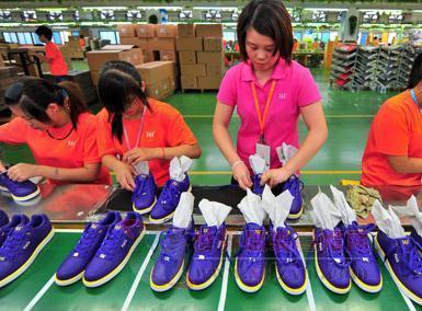 2013年中國服裝行業十大新聞事件回顧 轉型陣痛與電商崛起